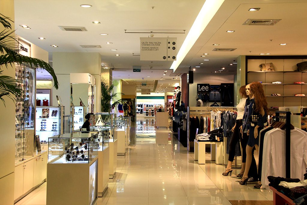 Những rủi ro trong mua sắm sản phẩm thời trang tại cửa hàng của người tiêu dùng trên địa bàn thành phố Hà Nội