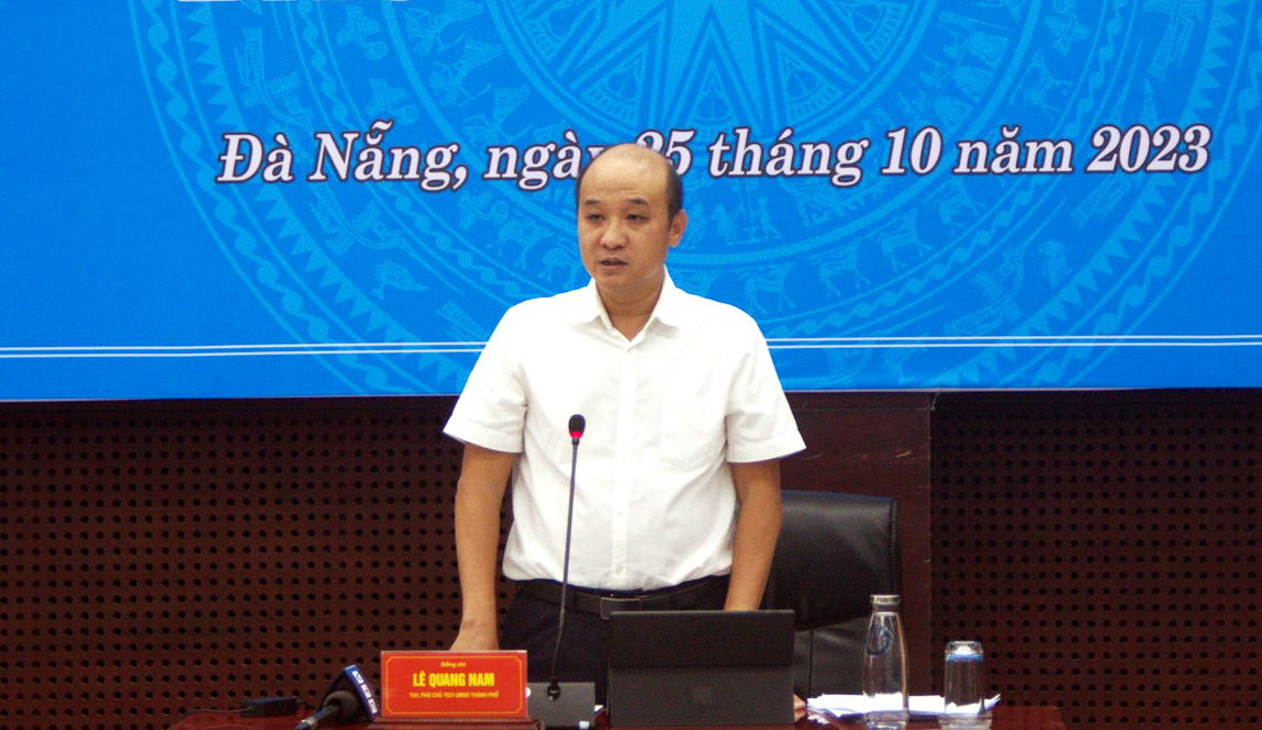 Phó Chủ tịch UBND thành phố Đà Nẵng Lê Quang Nam, chủ trì buổi họp báo.