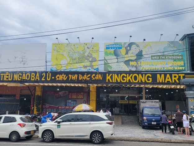 Phú Quốc – Kiên Giang: Siêu thị đặc sản King Kong Mart ngang nhiên bán thuốc, kinh doanh hàng hóa không nhãn phụ Tiếng Việt