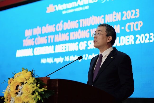1. Chủ tịch HĐQT Vietnam Airlines Đặng Ngọc Hoà phát biểu tại Đại hội đồng cổ đông năm 2023