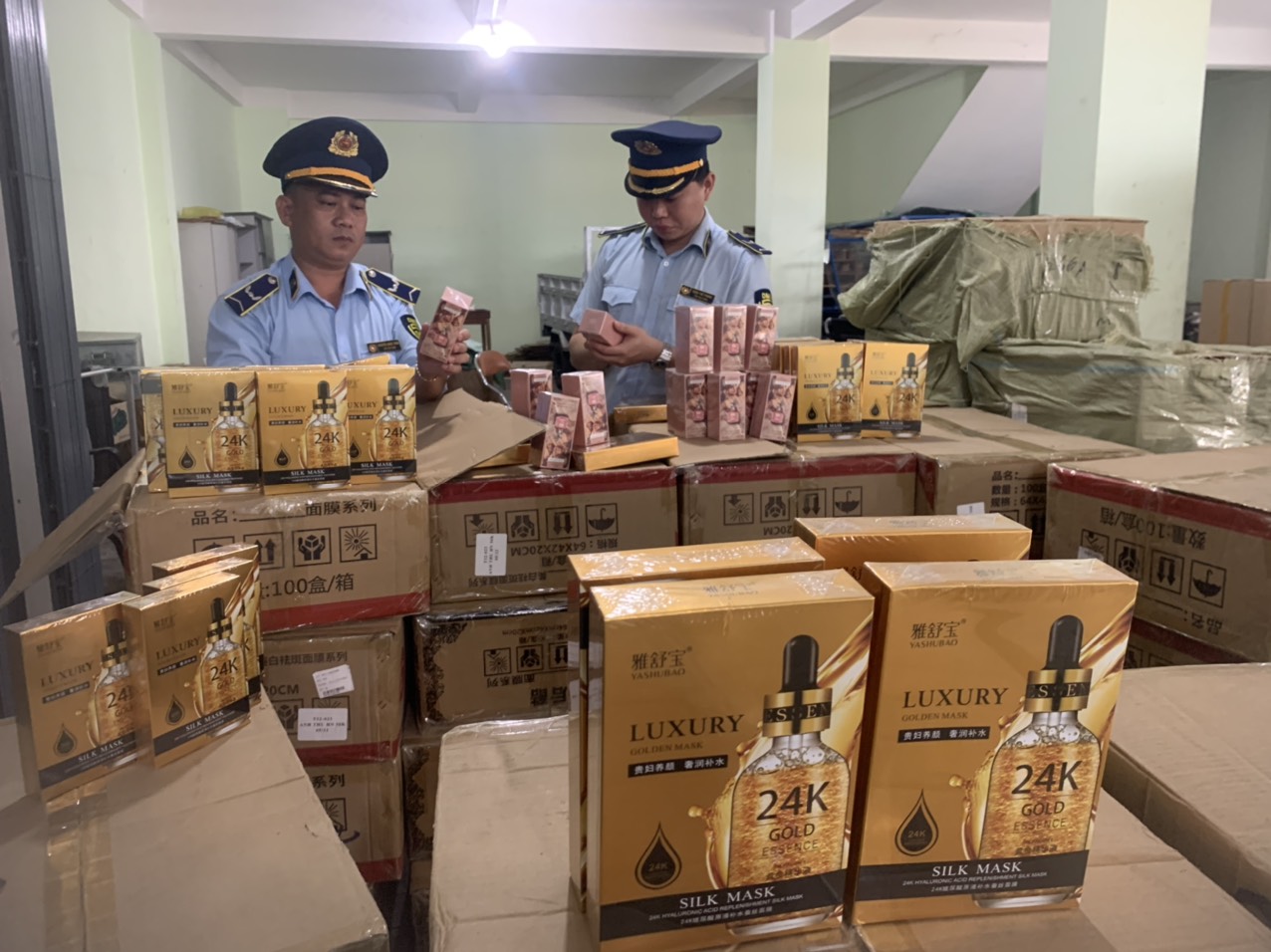 Phú Yên: Tạm giữ hơn 3.000 sản phẩm mỹ phẩm nhập lậu.