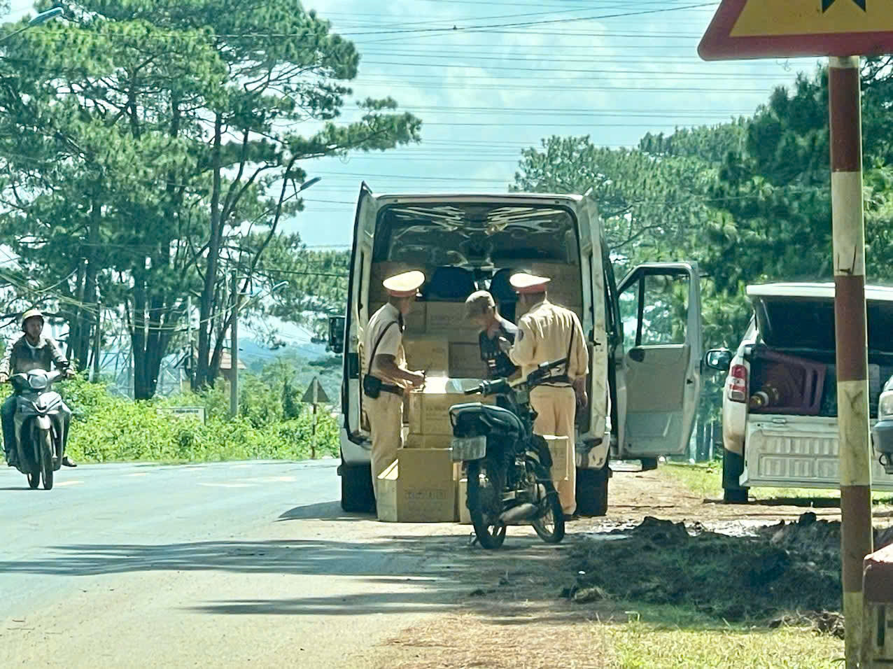 Gia Lai: Đội Quản lý thị trường số 8 quyết tâm thực hiện mục tiêu “Tiêu dùng an toàn trong thời kỳ bình thường mới”