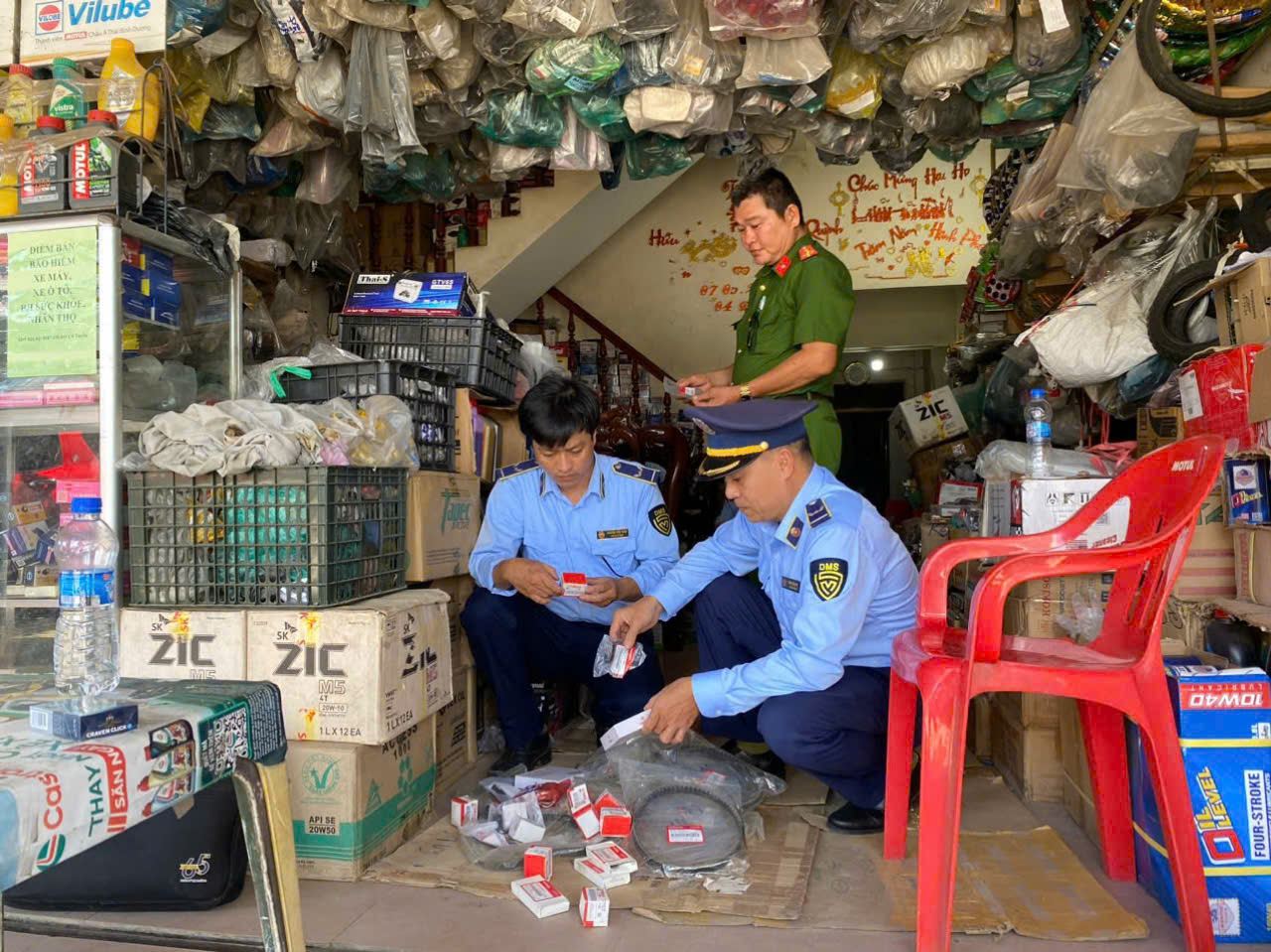 Phú Yên: Thu giữ hơn 320 sản phẩm hàng hóa có dấu hiệu giả mạo nhãn hiệu đã được bảo hộ tại Việt Nam.