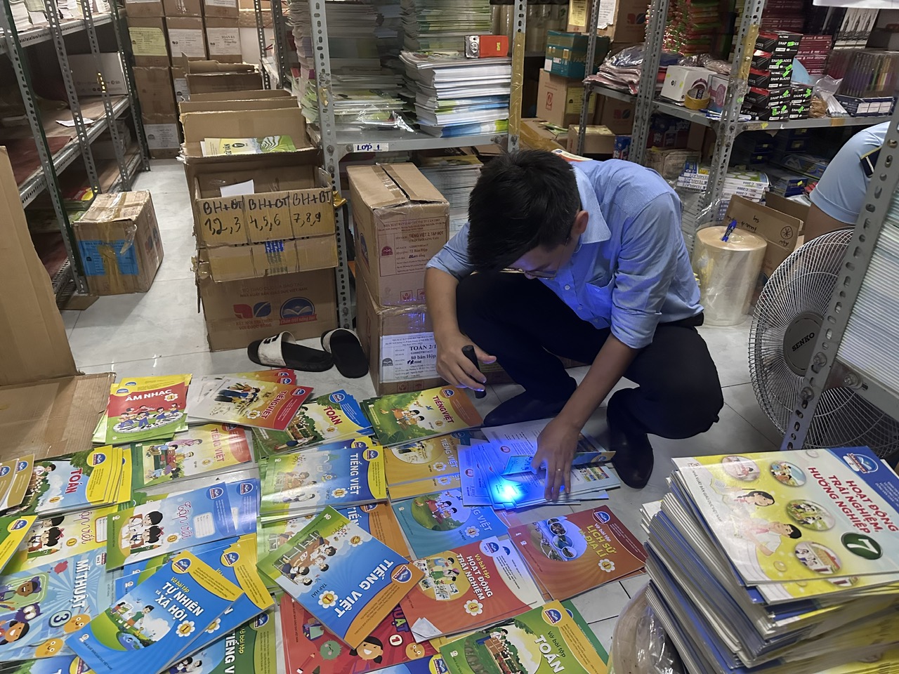 Sóc Trăng: Tạm giữ hơn 40.000 quyển sách giáo khoa giả mạo 
