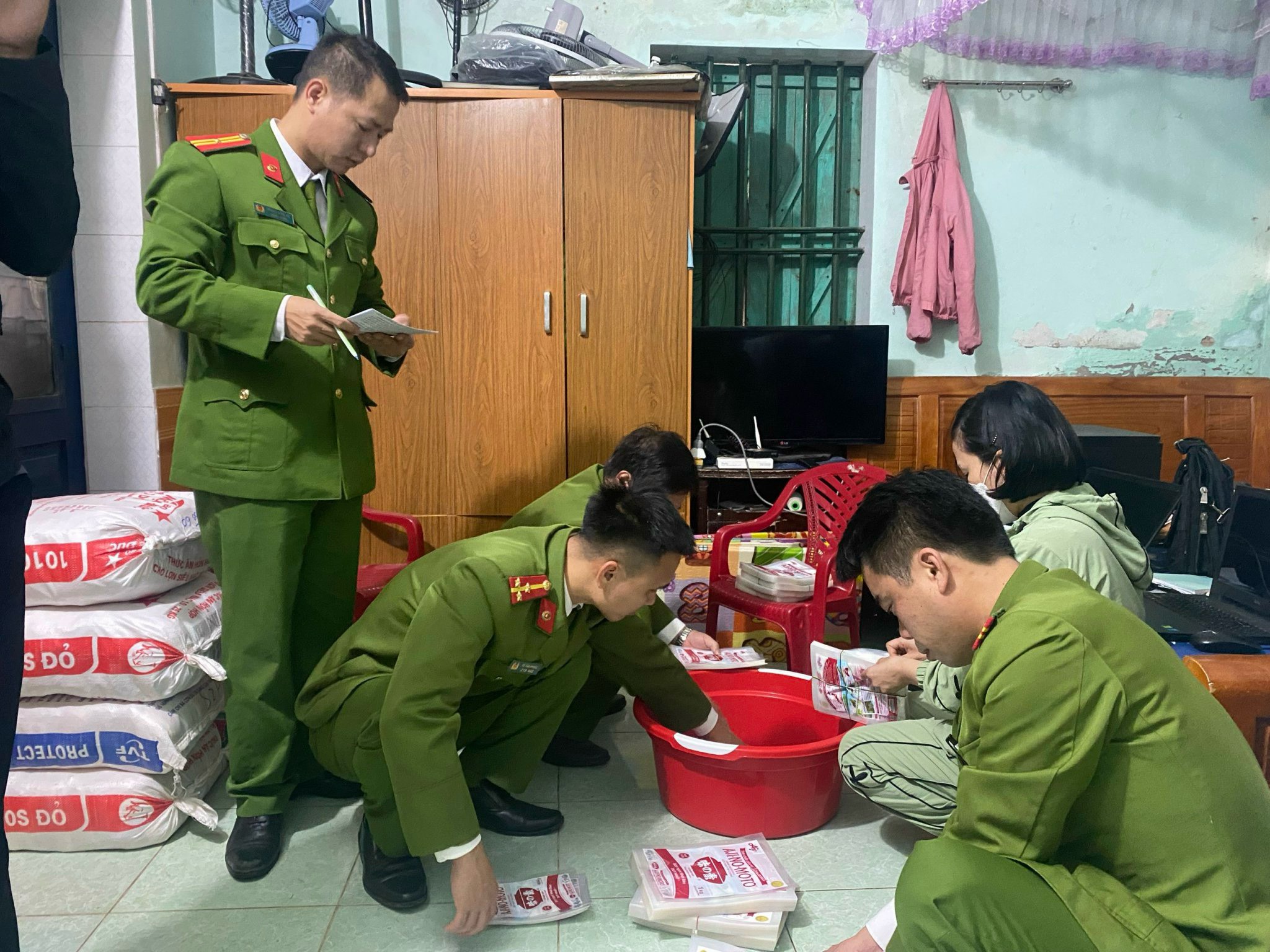 Thái Bình: Trong 6 tháng đầu năm, phát hiện 109 vụ buôn lậu, hàng giả 
