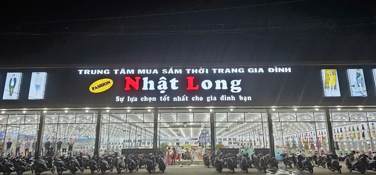 Người tiêu dùng “băn khoăn” về nguồn gốc xuất xứ hàng hóa tại Trung tâm mua sắm thời trang gia đình Nhật Long