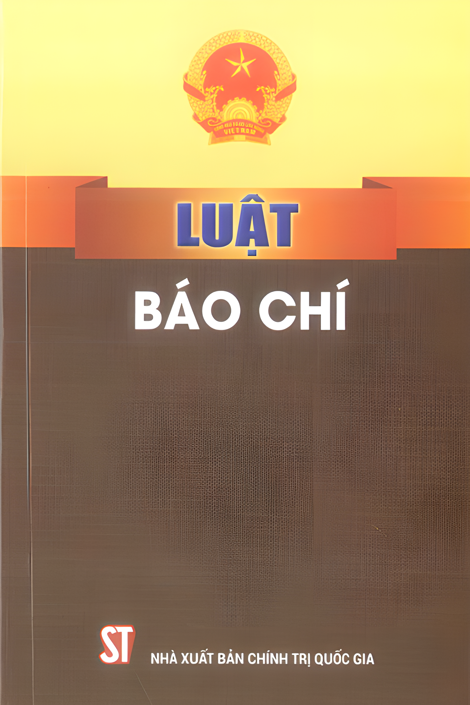 Phóng viên, nhà báo khi tác nghiệp cần có những gì?