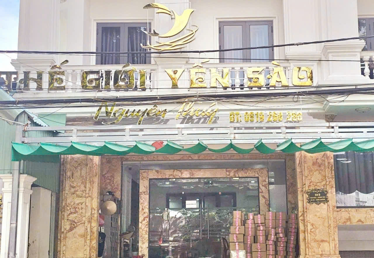 Thấy gì bên trong trụ sở của Thế giới yến sào Nguyễn Thúy?